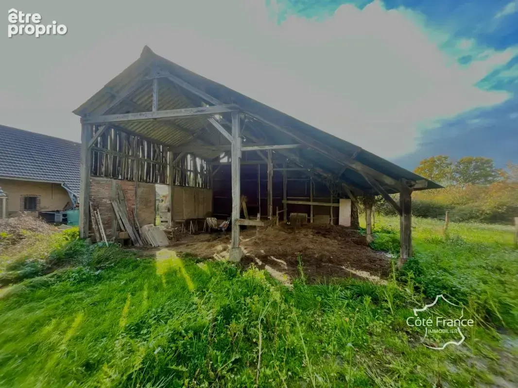 Charmante fermette dotée d'un hangar sur un terrain de 5170m - photo 4