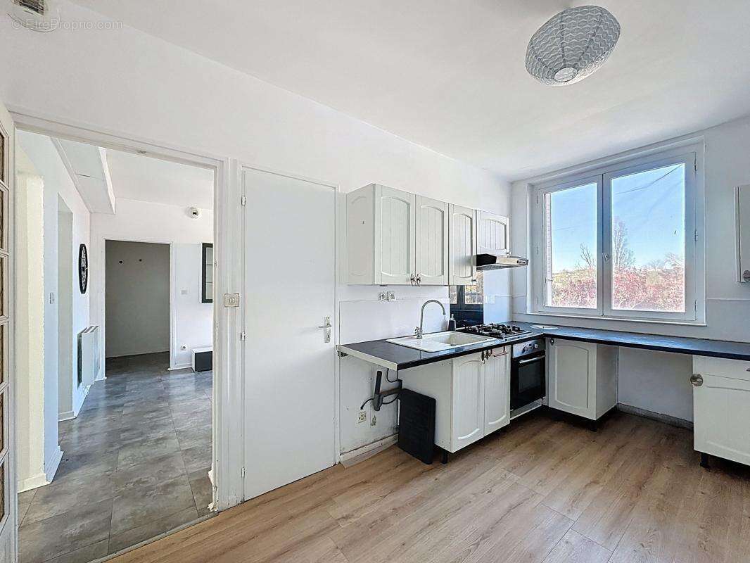 Appartement à GRIGNY