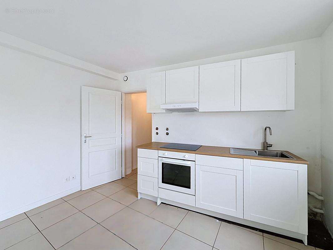 Appartement à SAINT-SYMPHORIEN-D'OZON