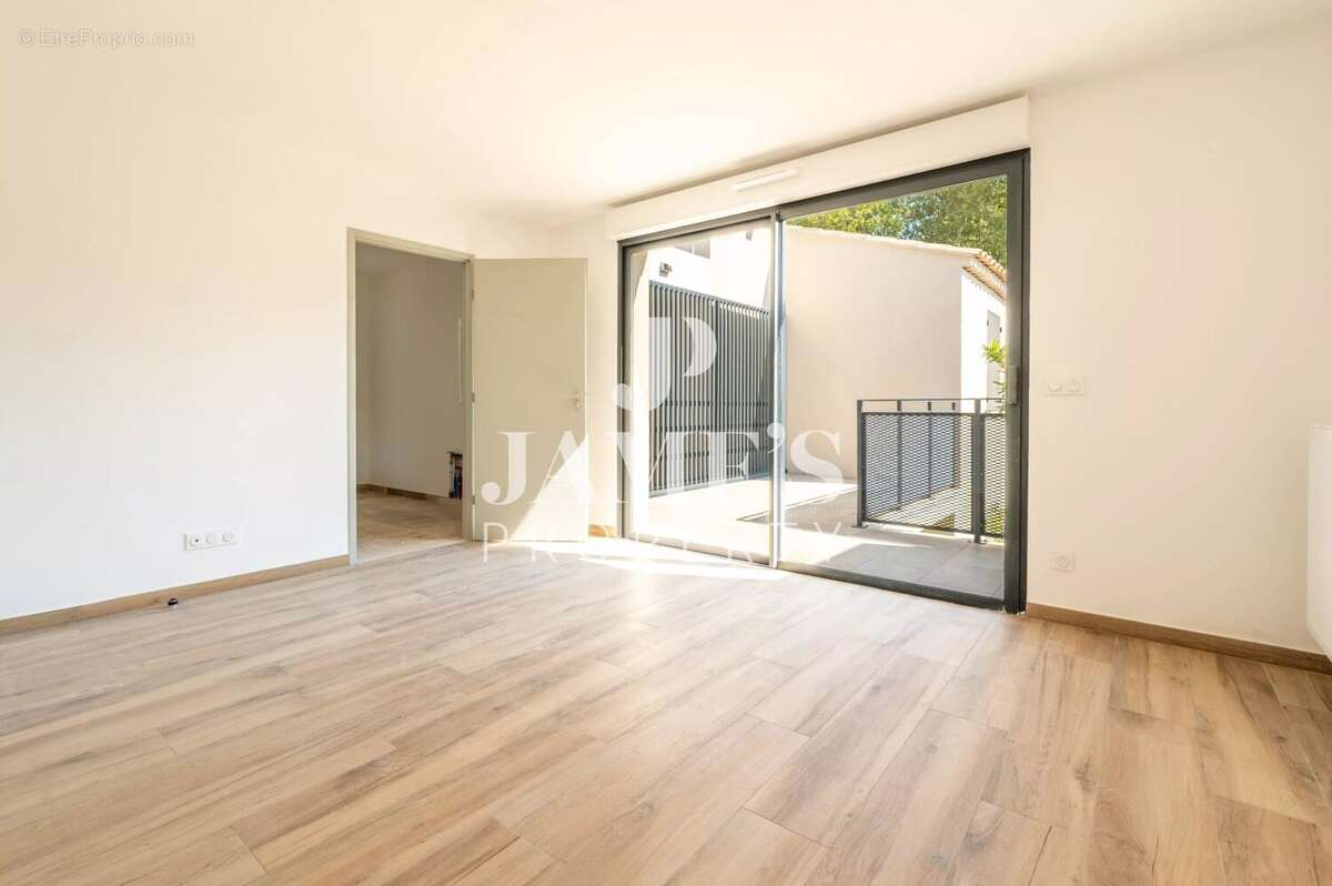 Appartement 129 m² à Saint-Remy-De-Provence  - photo 4