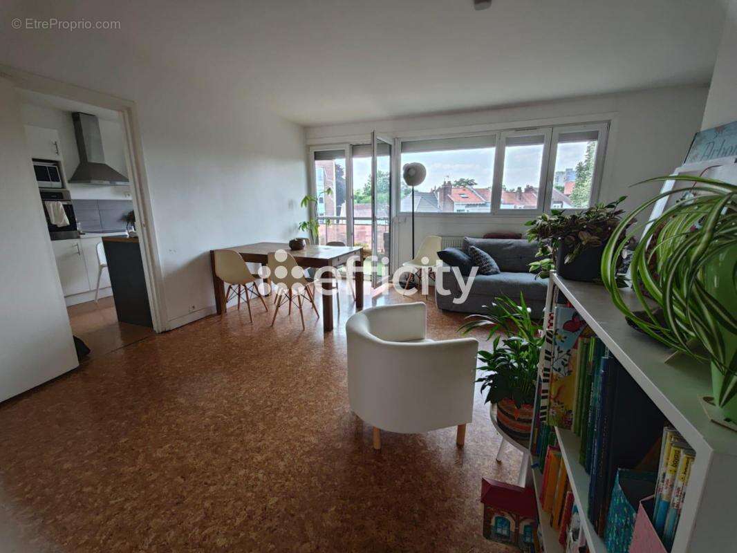 Appartement à LA MADELEINE