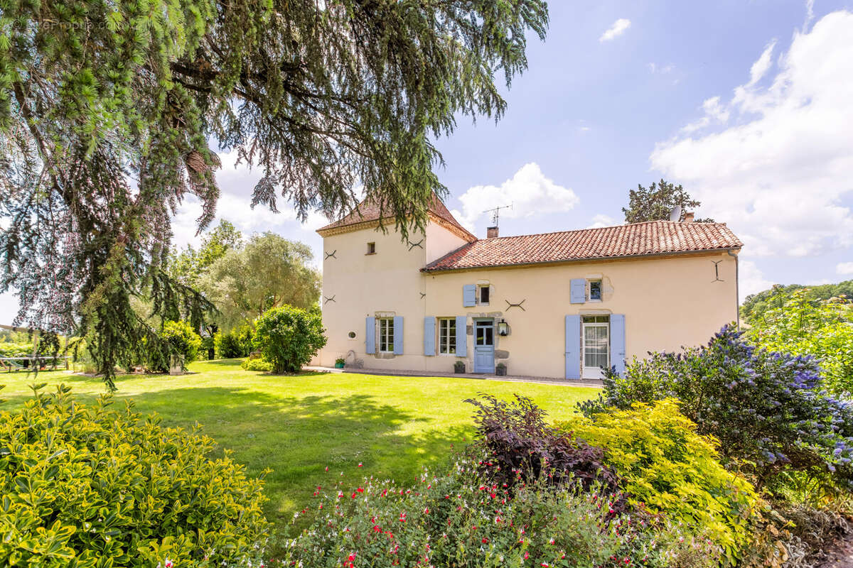 Maison de campagne avec annexes, 3 x piscines et vue - photo 12
