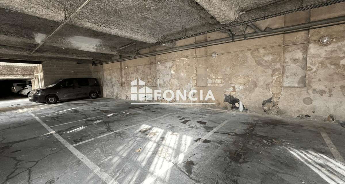 Parking à BORDEAUX