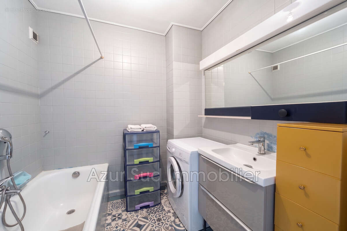 Appartement 55 m² à Antibes  - photo 8