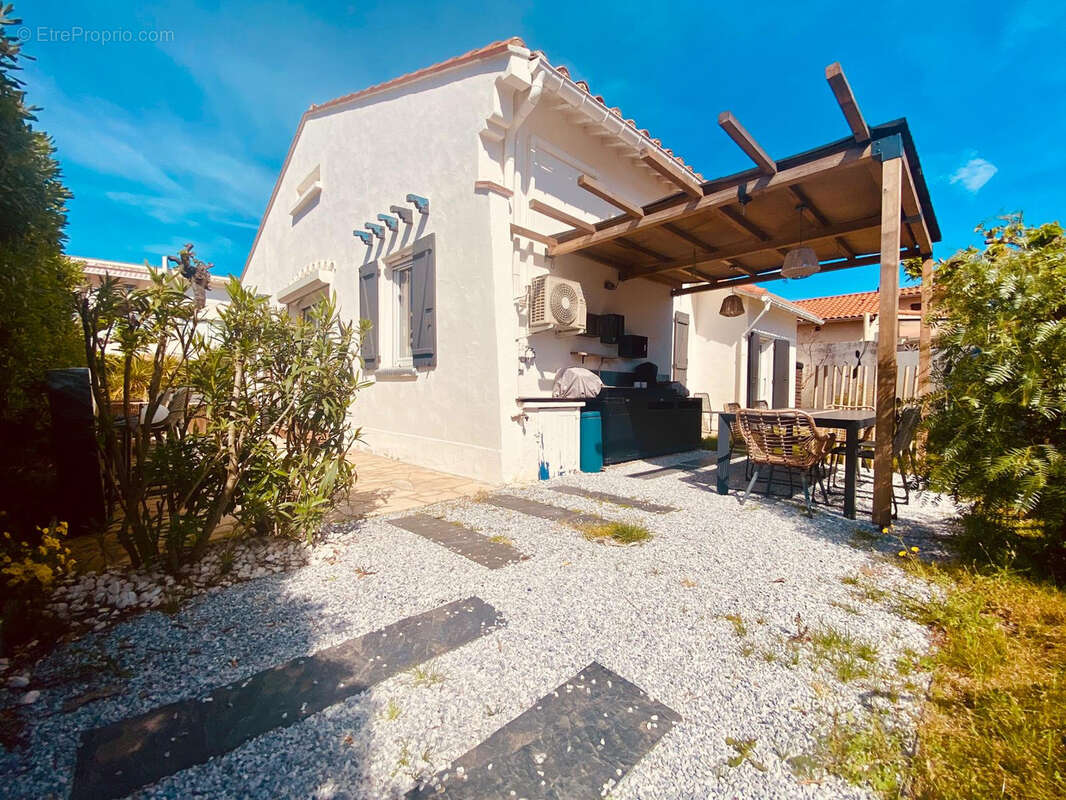 Maison à SAINT-CYPRIEN