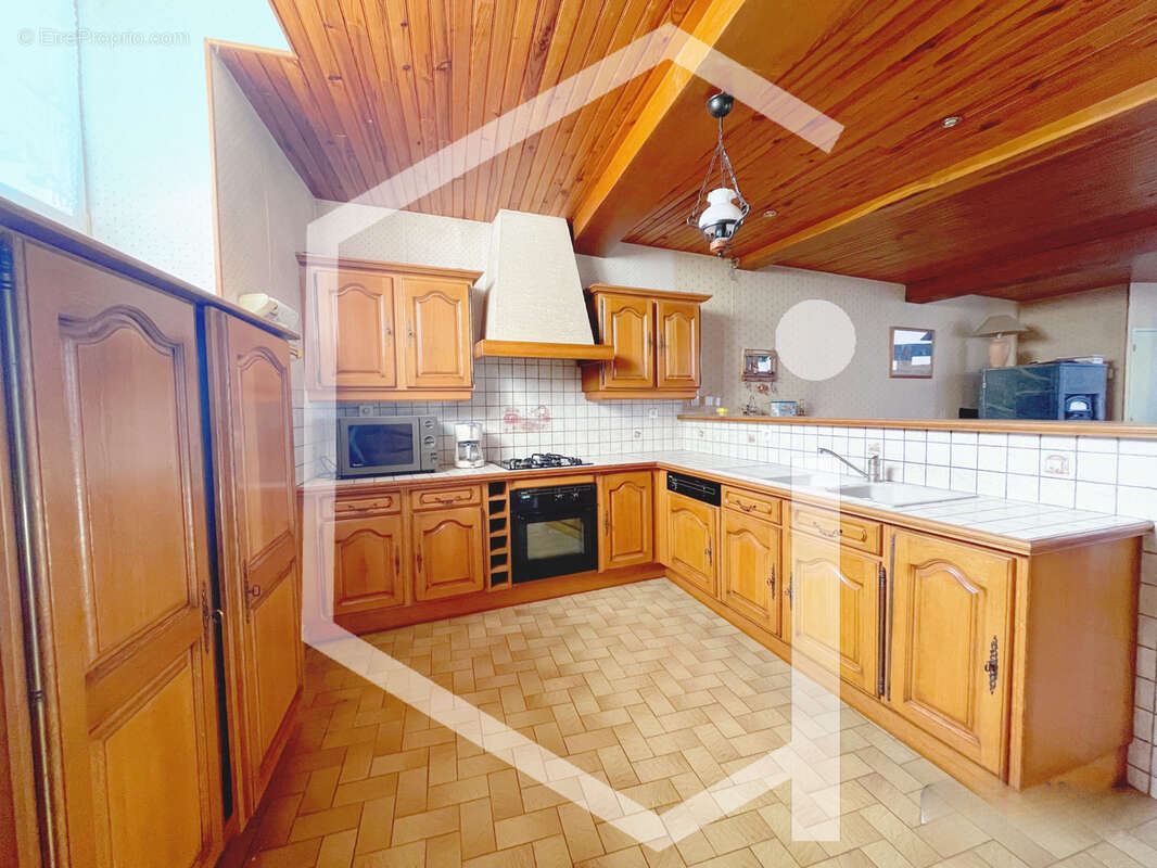 Maison à ENTRAINS-SUR-NOHAIN