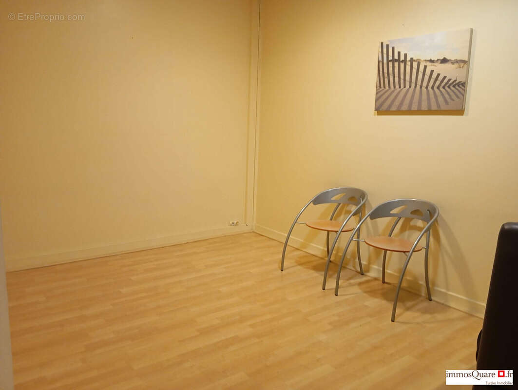 Commerce à FERNEY-VOLTAIRE