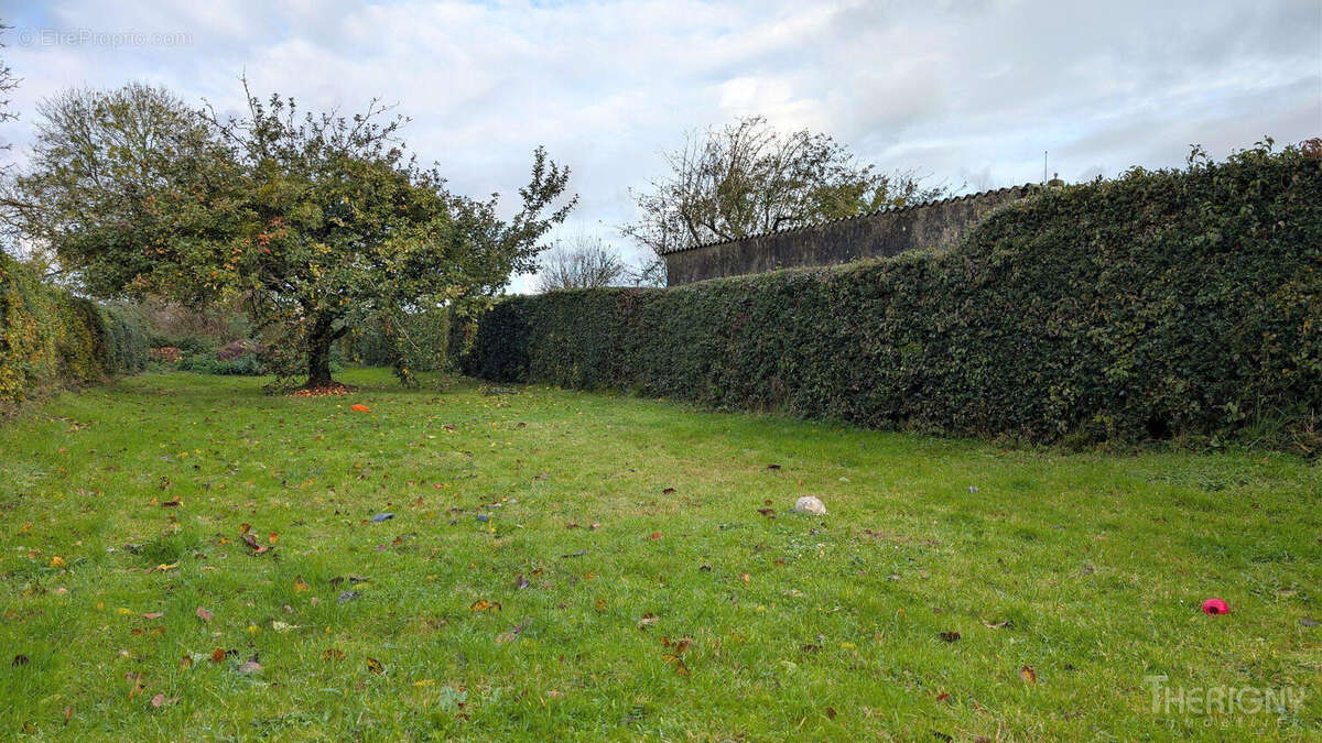 Maison à MONCHY-SUR-EU