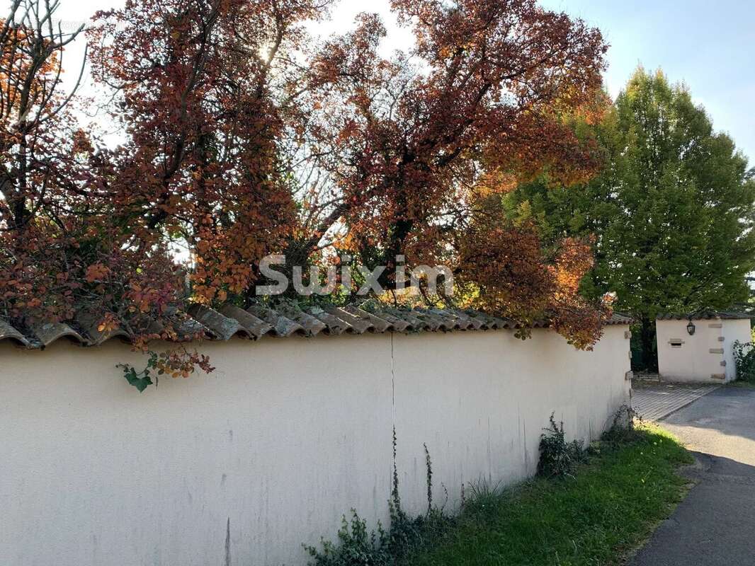 Maison à CHARNAY-LES-MACON