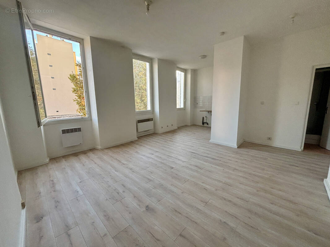 Appartement à MARSEILLE-7E