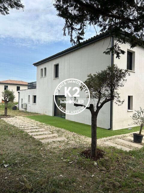 Maison à MONTELIMAR