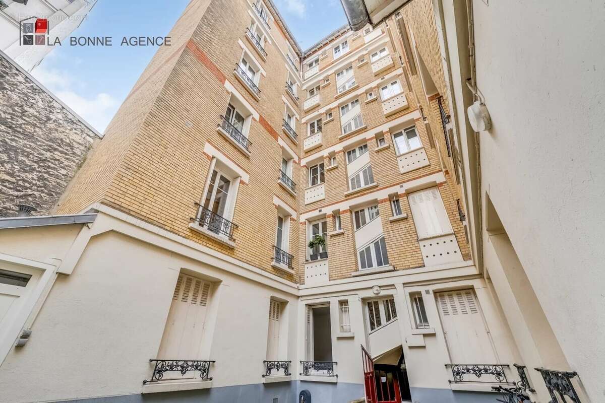 Appartement à PARIS-17E