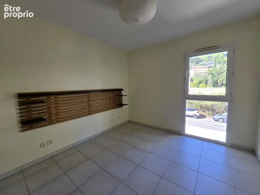 Corniche  Résidence de standing, appartement T4 avec terrasse vue mer, garage et parking privatif - photo 8