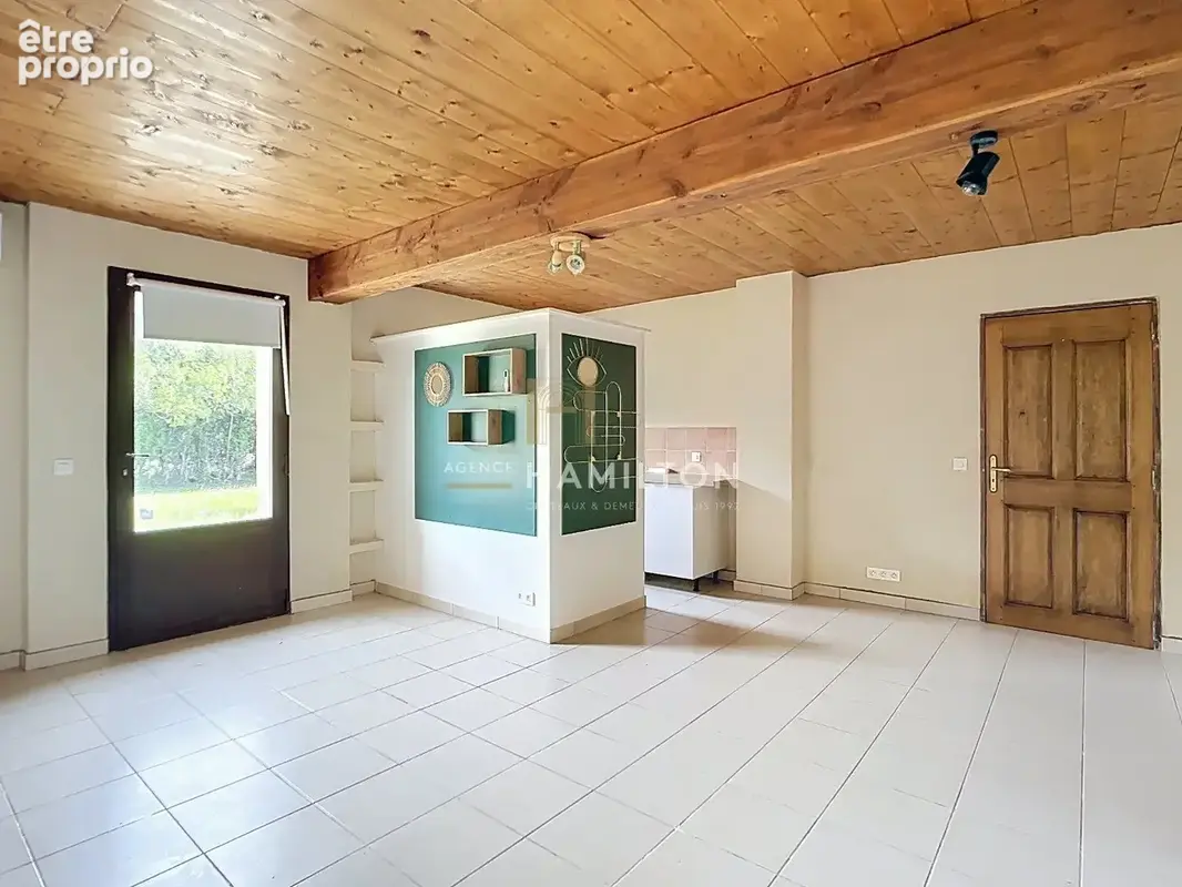 Authentique mas provençal en pierre avec dépendences, 2ha de terrain et piscine - photo 8
