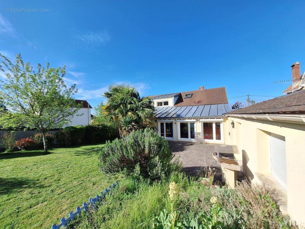 Maison à MORET-SUR-LOING