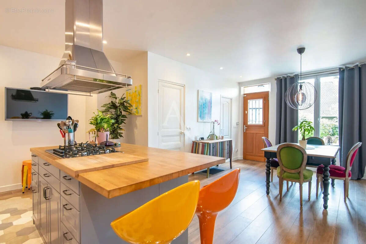 Maison à FONTENAY-SOUS-BOIS