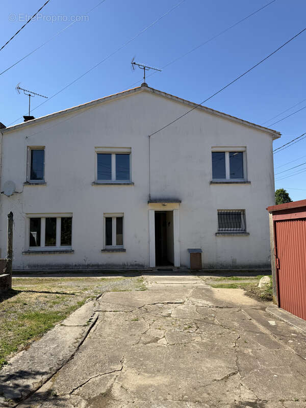 Maison à AIZENAY