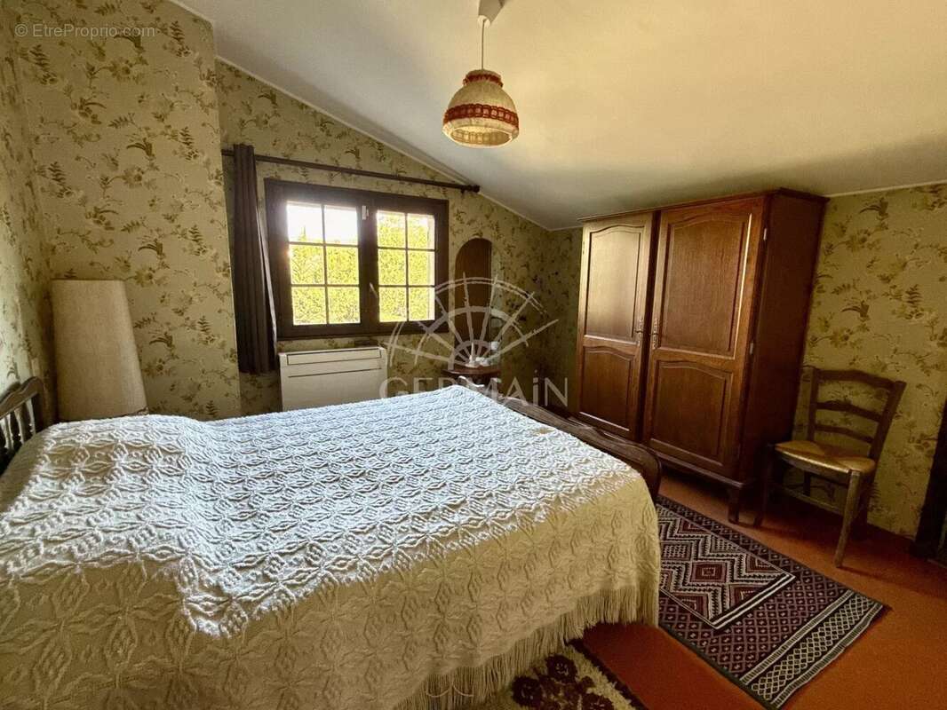 Maison à L'ISLE-SUR-LA-SORGUE