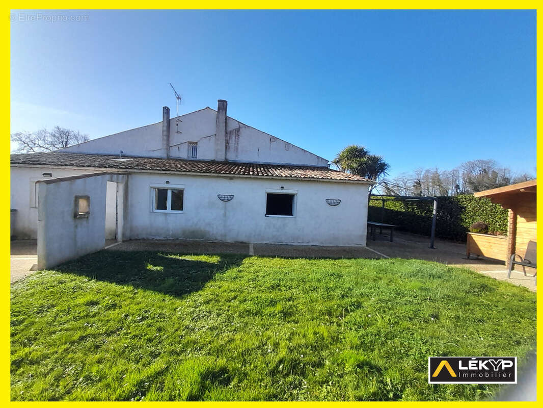 Maison à Tesson 17460 - photo 2