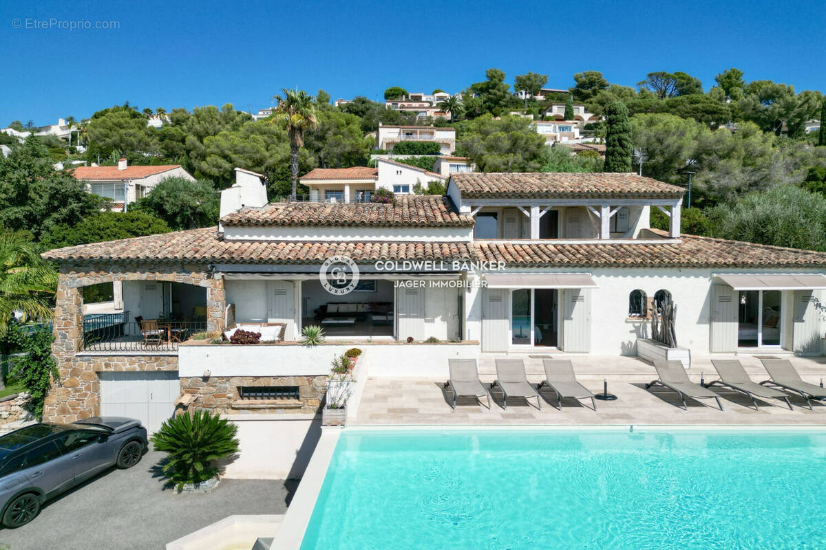 Maison à LES ISSAMBRES