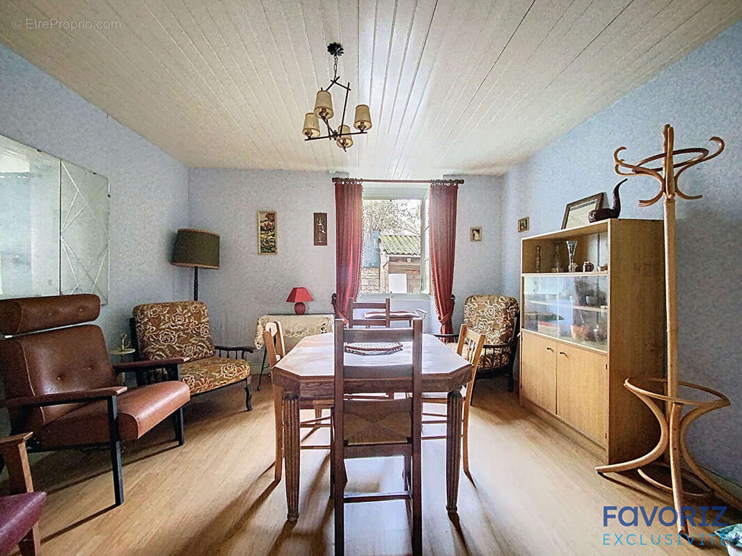 Maison à TIL-CHATEL