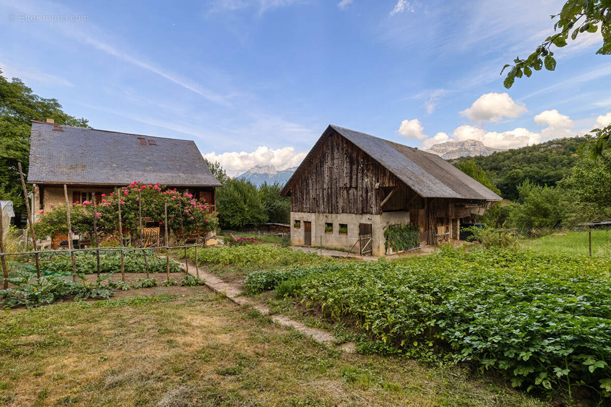 Maison à ENTREVERNES