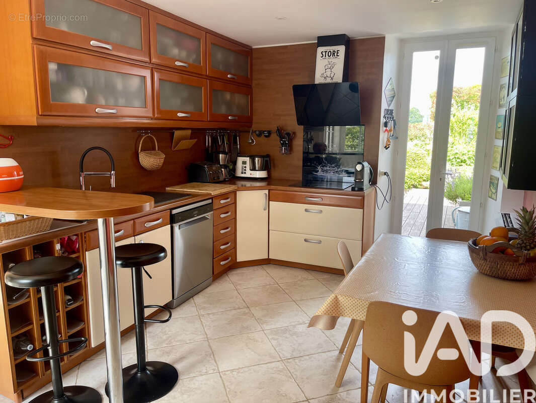 Maison 170 m² à Armeau  - photo 5