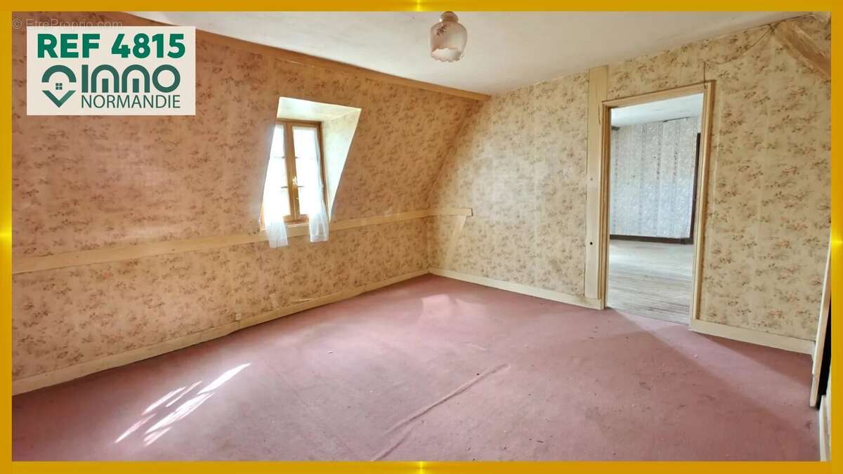 Maison à SAINT-CYR-DE-SALERNE