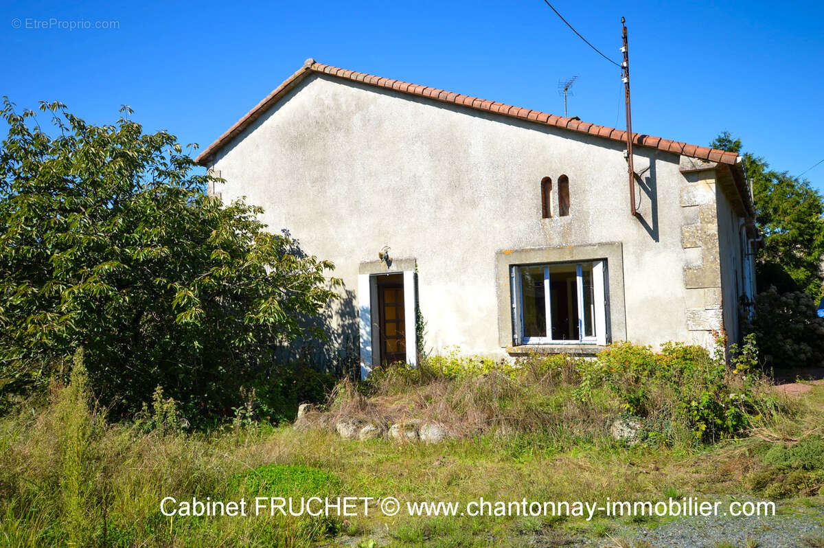 Maison à SAINT-PIERRE-DU-CHEMIN