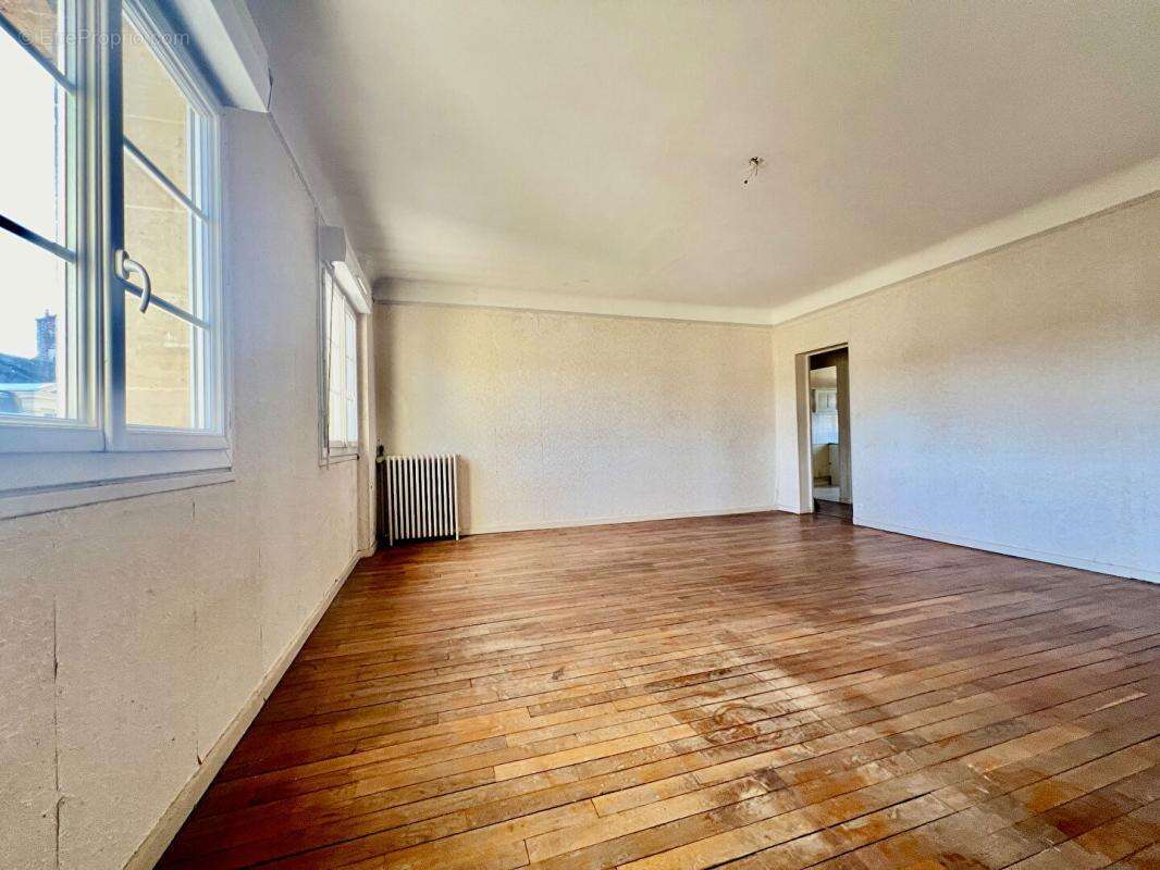 Appartement à FALAISE