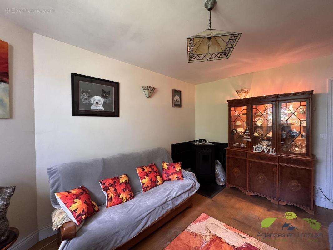 Maison à LA CROISILLE-SUR-BRIANCE