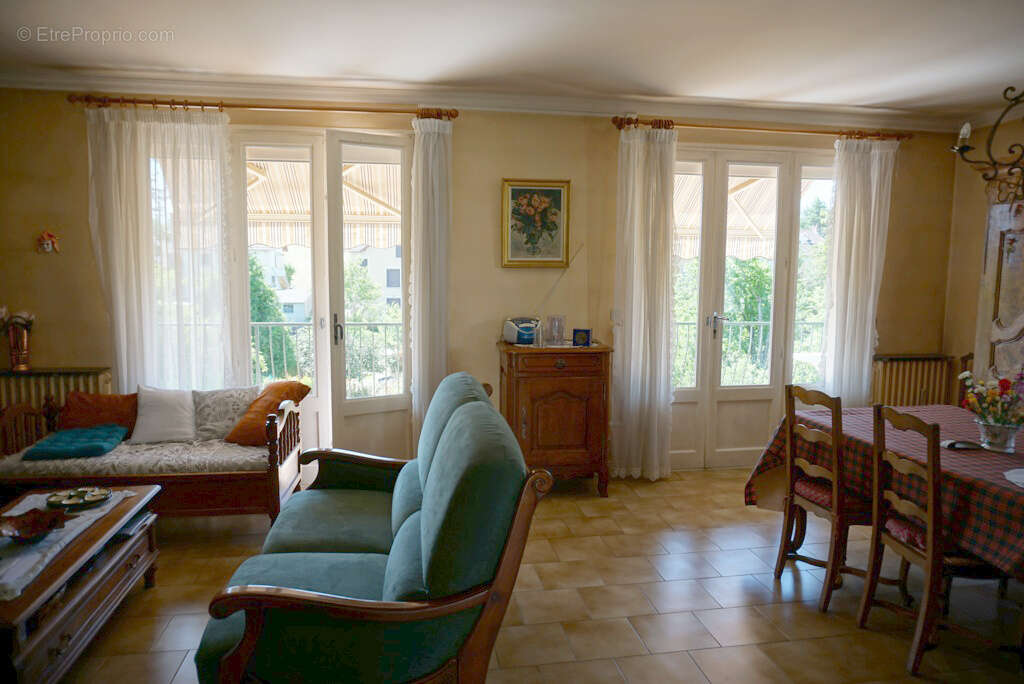 Maison à PARAY-LE-MONIAL