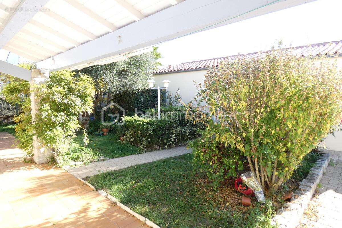 Maison à L&#039;HOUMEAU