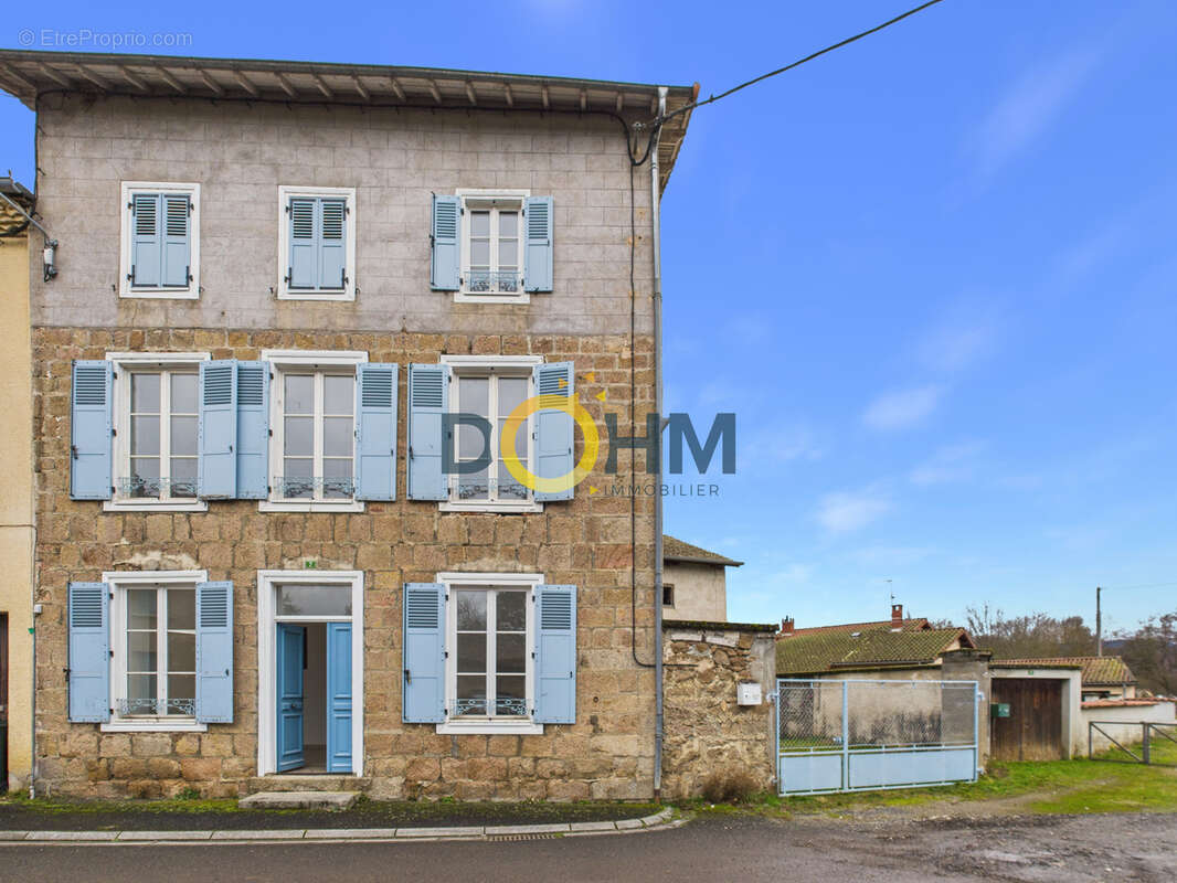 Maison à MARSAC-EN-LIVRADOIS