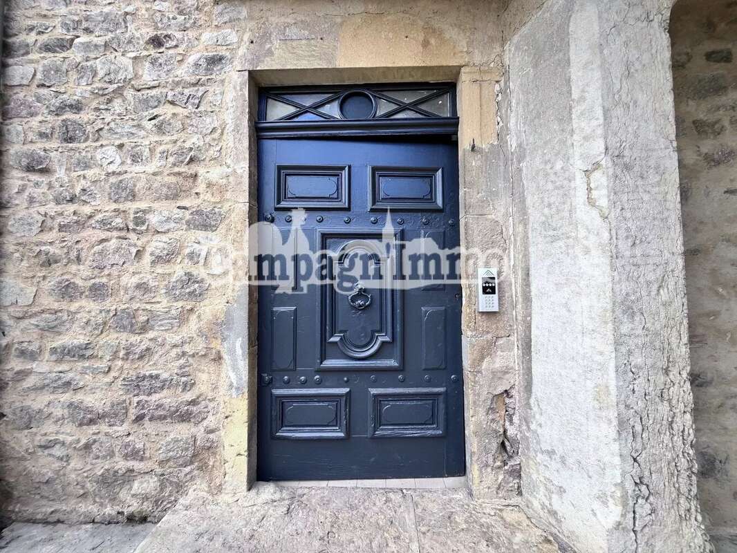 Appartement à PONTCHARRA-SUR-TURDINE