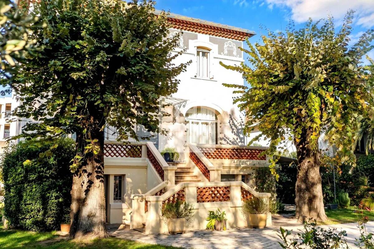 Maison à BAGNOLS-SUR-CEZE