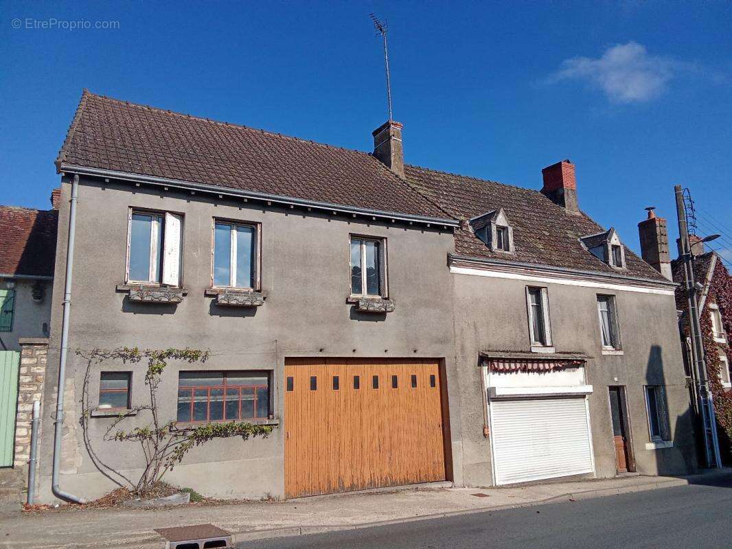 Maison à NEUVY-SAINT-SEPULCHRE