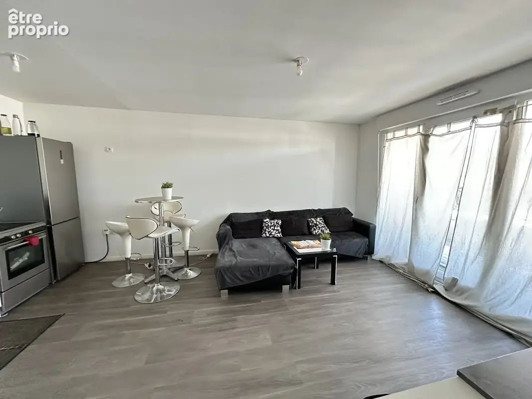 F2 avec balcon et parking - photo 4