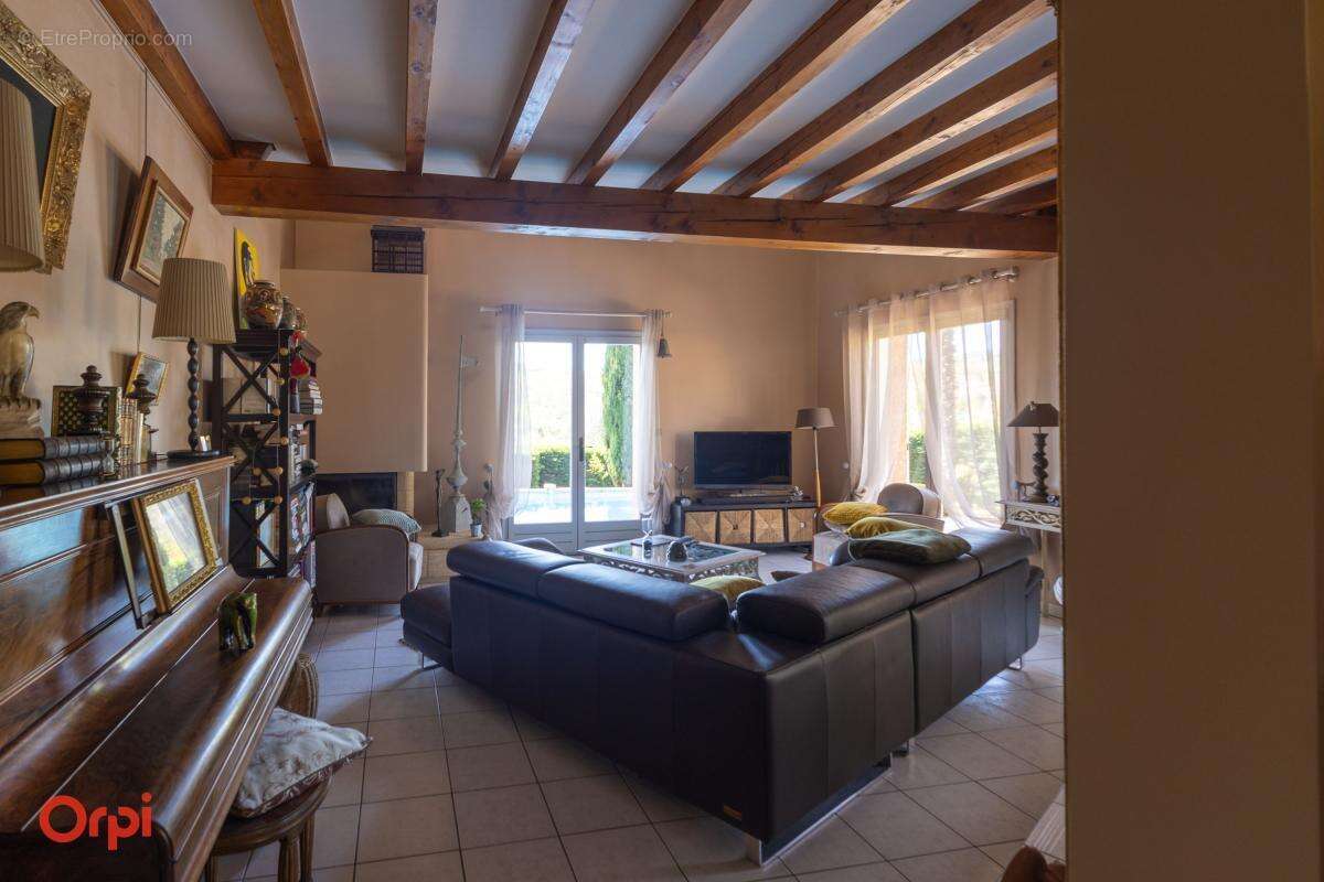Maison à SAVIGNY