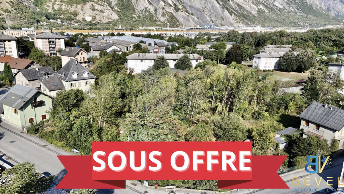 Terrain à SAINT-JEAN-DE-MAURIENNE