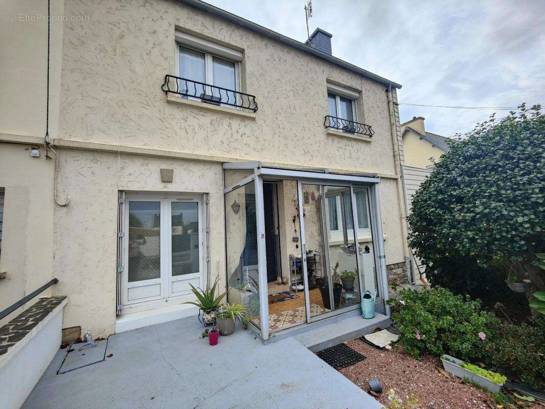 Maison à CARHAIX-PLOUGUER