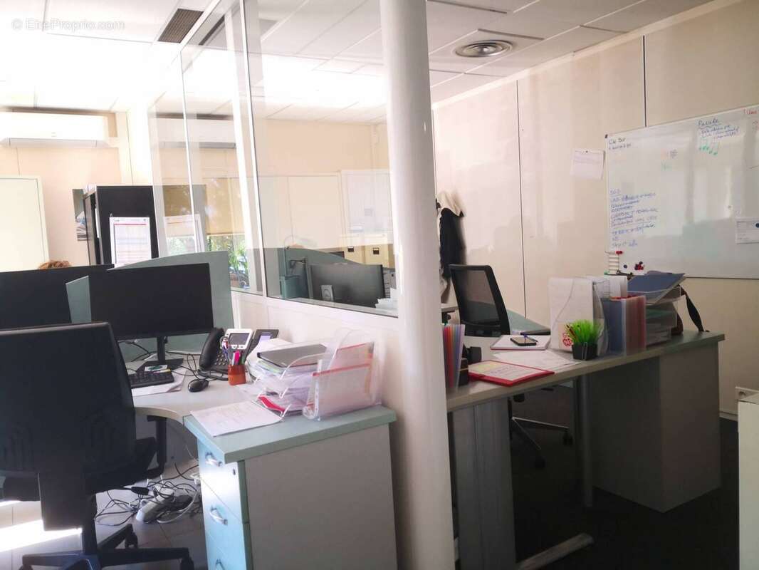 Vends immeuble de bureau / locaux La Seyne 800m2 - photo 4