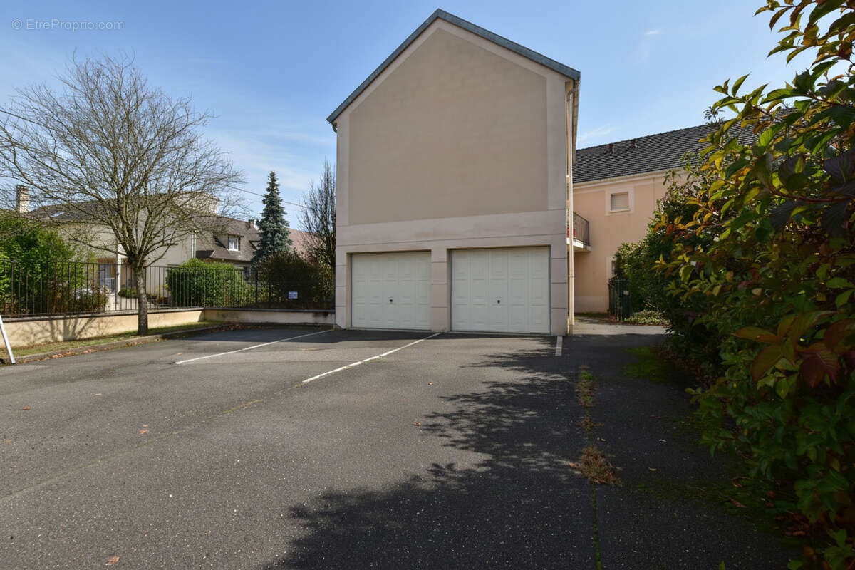 Appartement à LES ESSARTS-LE-ROI