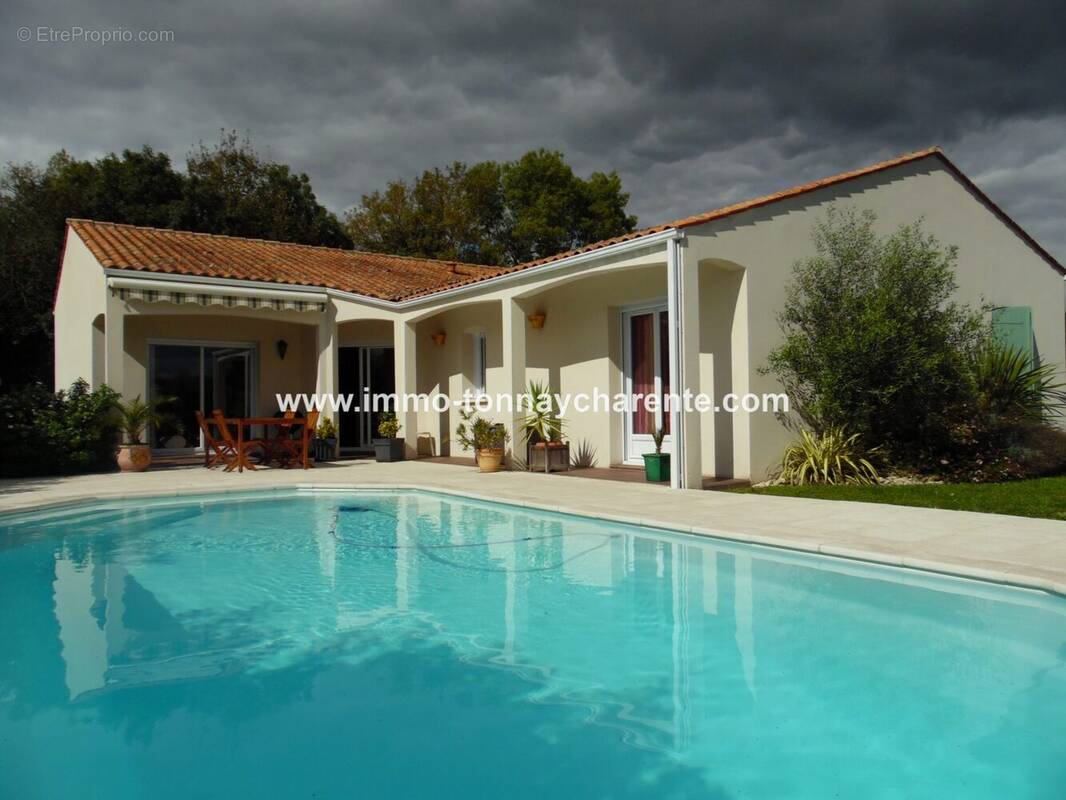 Maison à TONNAY-CHARENTE