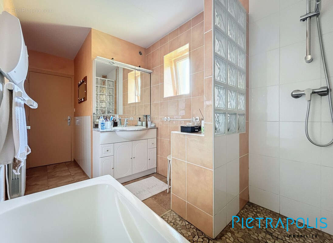 Maison 142 m² à Le Breuil  - photo 6