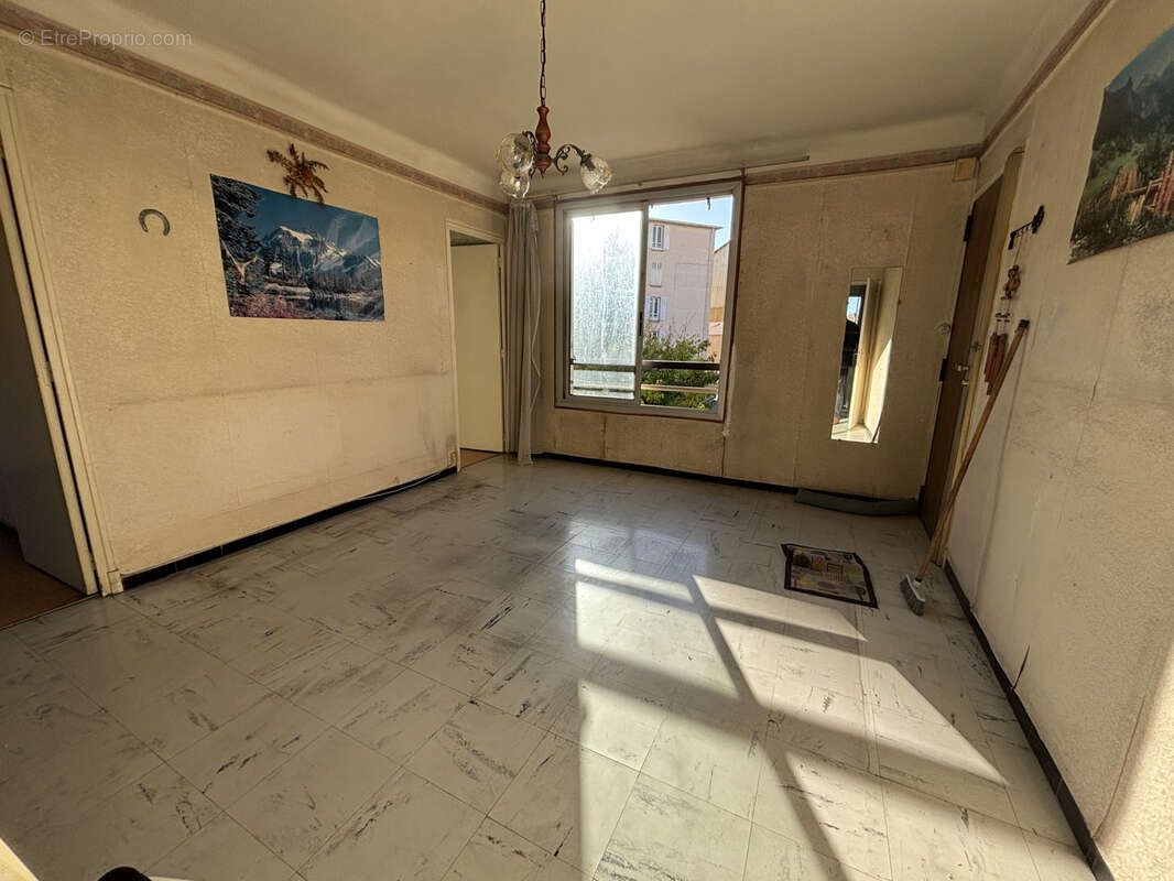 Appartement à MARSEILLE-15E