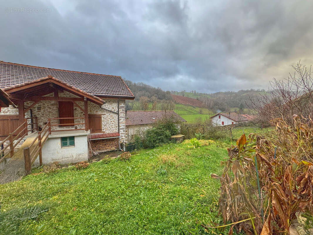 Maison mitoyenne en pierre à Urepel - photo 21
