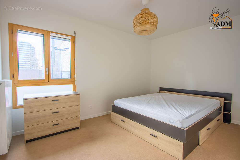 Appartement à AUBERVILLIERS