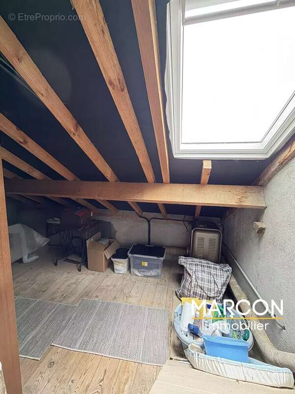 Maison à LE BOURG-D'HEM