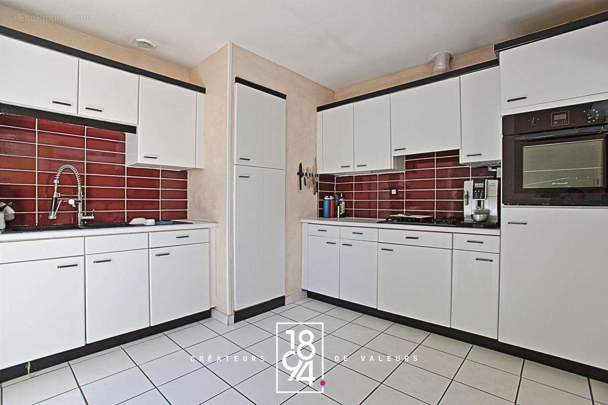 Nimes - Maison plain-pied 90 m2 avec garage - photo 5